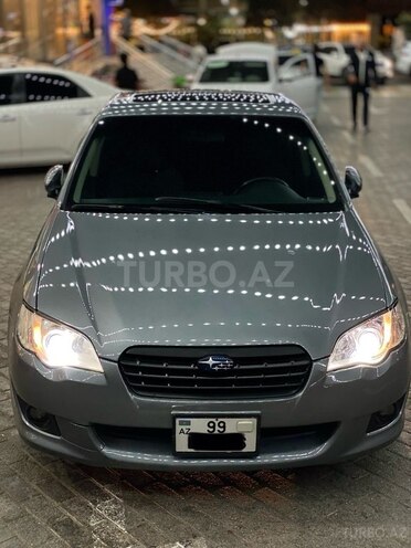 Subaru Legacy-1