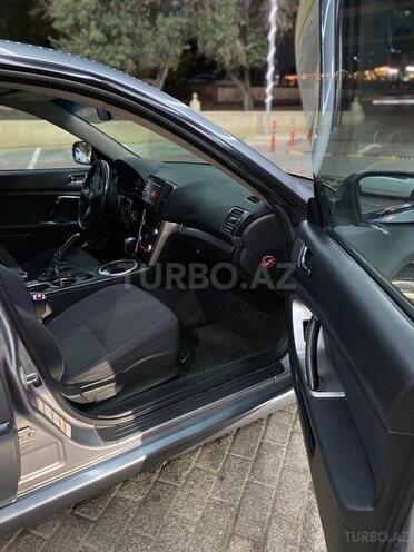 Subaru Legacy-9
