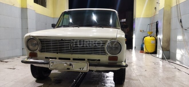 LADA (VAZ) 21011 1976, 95,000 km - 1.3 l - Quba