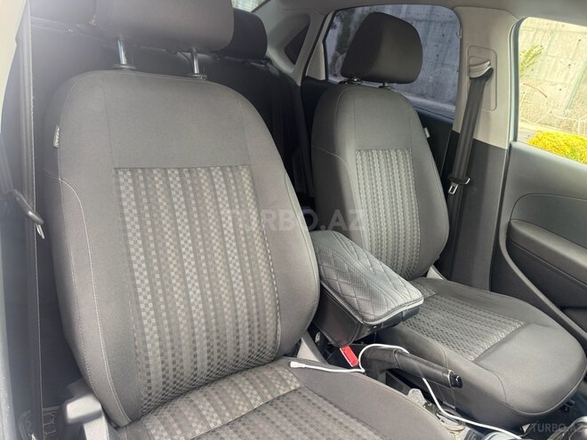 Volkswagen Polo 2019, 84,000 km - 1.6 l - Bakı