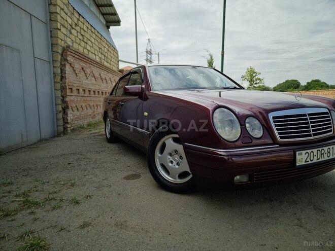 Mercedes E 230 1997, 397,000 km - 2.3 l - Gəncə