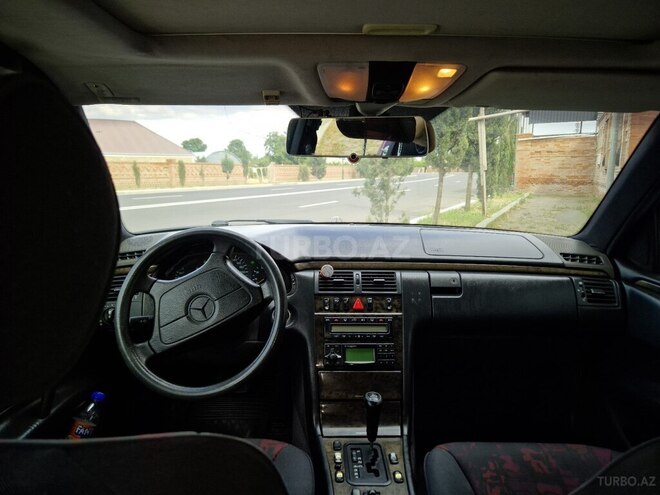 Mercedes E 230 1997, 397,000 km - 2.3 l - Gəncə
