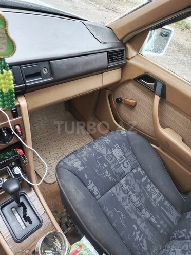 Mercedes E 250 1993, 125,635 km - 2.5 l - Bakı