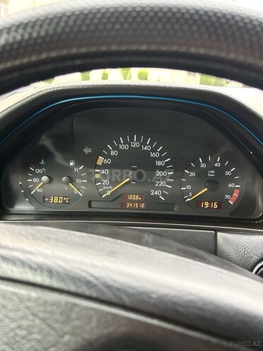 Mercedes E 200 1998, 340,000 km - 2.0 l - Gəncə