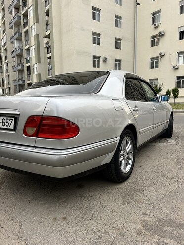 Mercedes E 200 1998, 340,000 km - 2.0 l - Gəncə