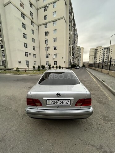 Mercedes E 200 1998, 340,000 km - 2.0 l - Gəncə