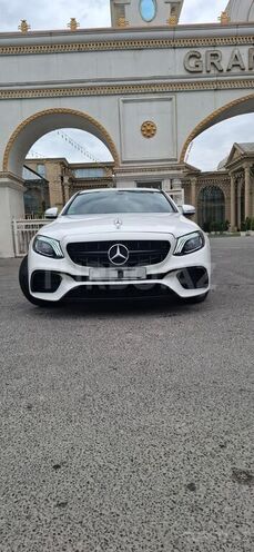 Mercedes E 200 d 2018, 490,000 km - 2.0 l - Bakı