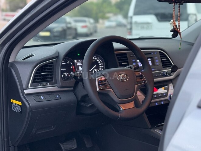 Hyundai Avante 2017, 181,000 km - 1.6 l - Bakı