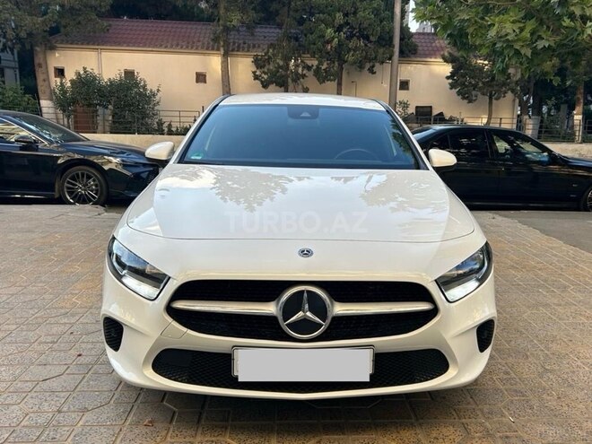 Mercedes A 250 e-1