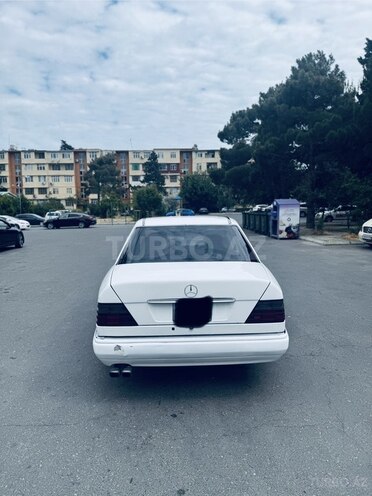 Mercedes E 220 1995, 395,274 km - 2.2 l - Bakı
