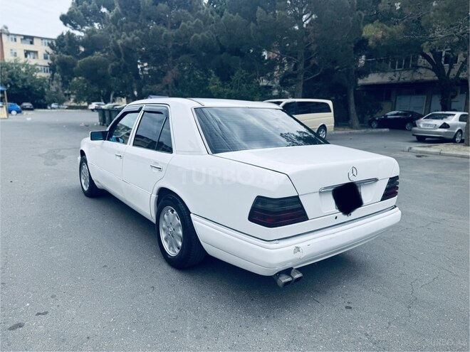 Mercedes E 220 1995, 395,274 km - 2.2 l - Bakı