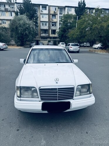 Mercedes E 220 1995, 395,274 km - 2.2 l - Bakı