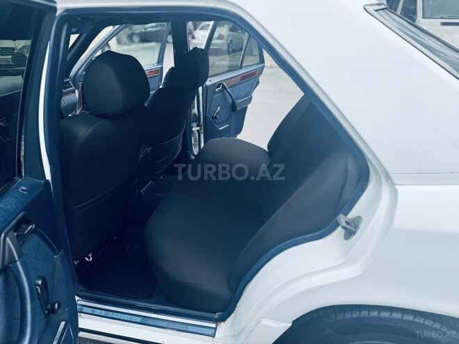 Mercedes E 220 1995, 395,274 km - 2.2 l - Bakı