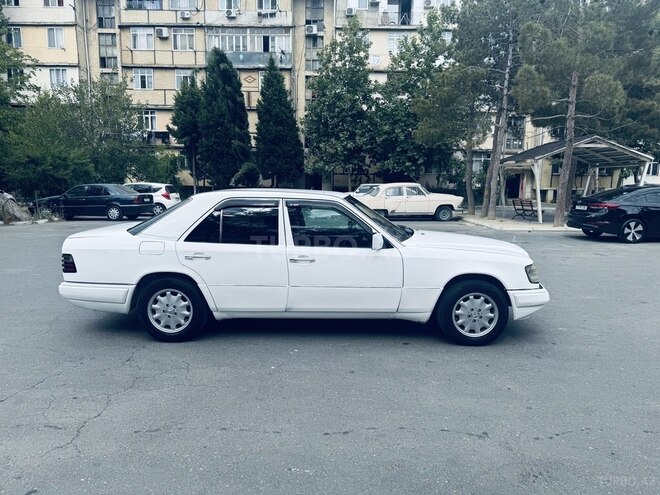 Mercedes E 220 1995, 395,274 km - 2.2 l - Bakı
