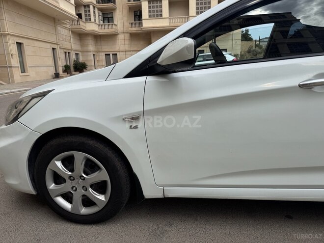 Hyundai Accent 2013, 394,000 km - 1.6 l - Bakı