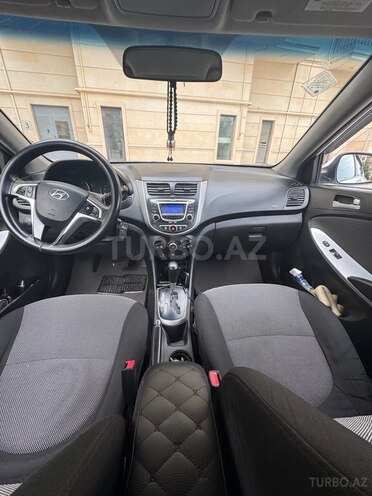 Hyundai Accent 2013, 394,000 km - 1.6 l - Bakı