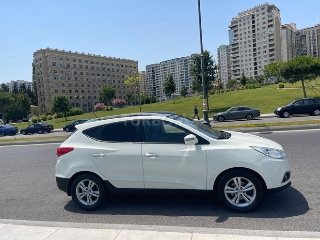 Hyundai ix35 2010, 230,000 km - 2.0 l - Bakı