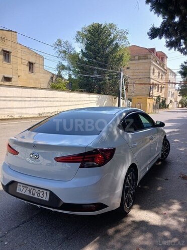 Hyundai Elantra 2018, 177,028 km - 2.0 l - Bakı