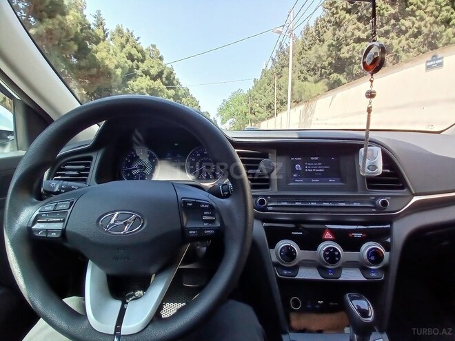 Hyundai Elantra 2018, 177,028 km - 2.0 l - Bakı