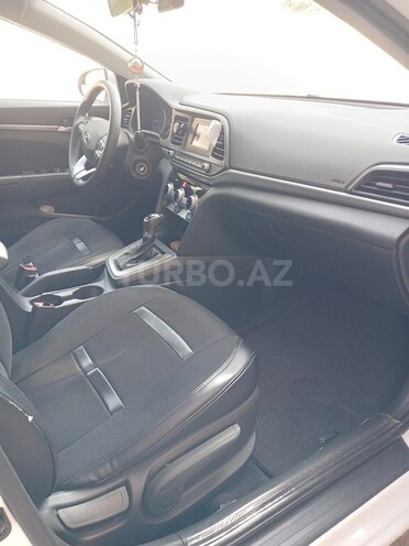 Hyundai Elantra 2018, 177,028 km - 2.0 l - Bakı