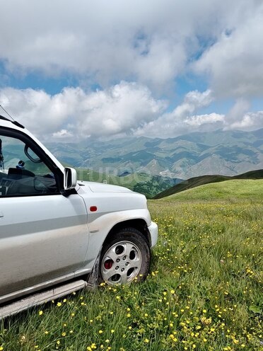 Mitsubishi Pajero io 2000, 438,789 km - 2.0 л - Yevlax