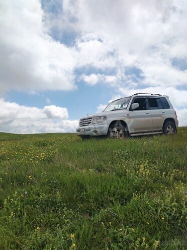 Mitsubishi Pajero io 2000, 438,789 km - 2.0 л - Yevlax