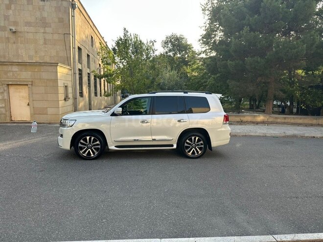 Toyota Land Cruiser-15