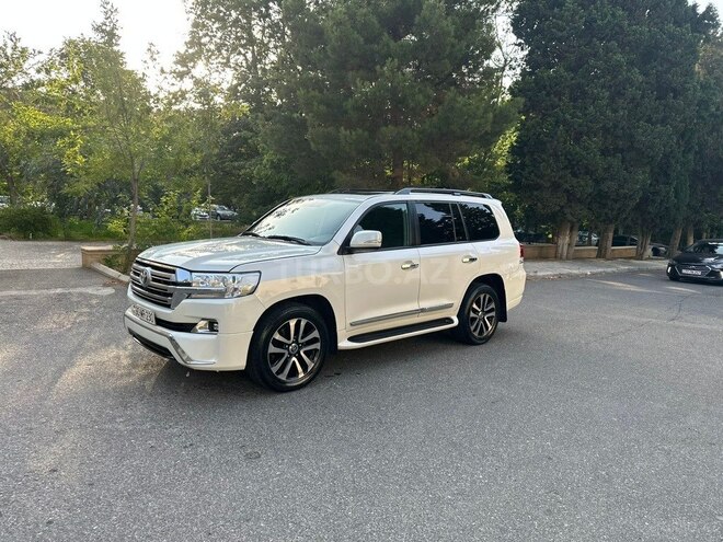 Toyota Land Cruiser-10