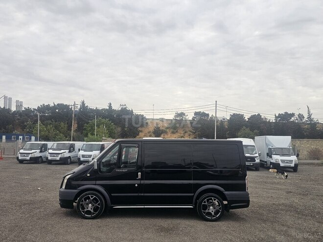 Ford Transit-5