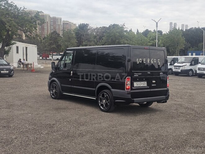 Ford Transit-9