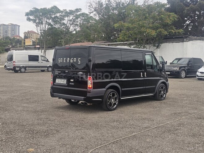 Ford Transit-8