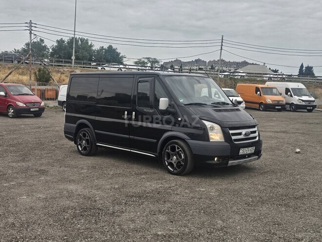 Ford Transit-3