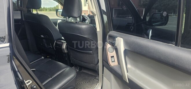 Toyota Land Cruiser Prado 2010, 197,300 km - 4.0 л - Bakı