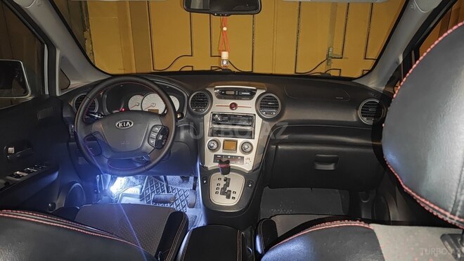 Kia Carens 2007, 400,000 km - 2.0 l - Salyan