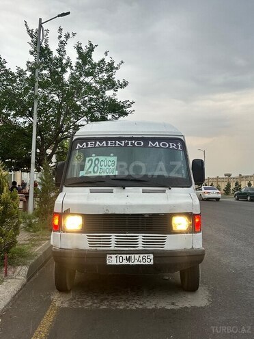 Mercedes 208 D 1994, 10,000 km - 2.3 l - Gəncə