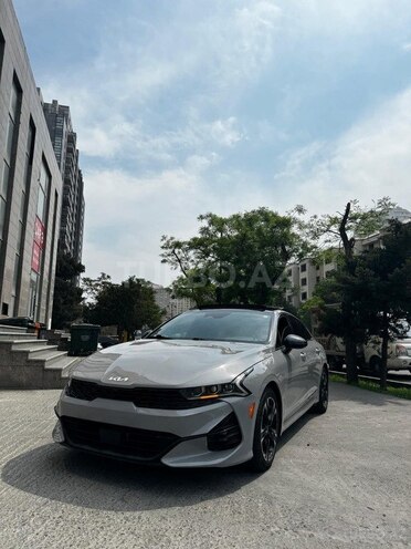 Kia K5-1