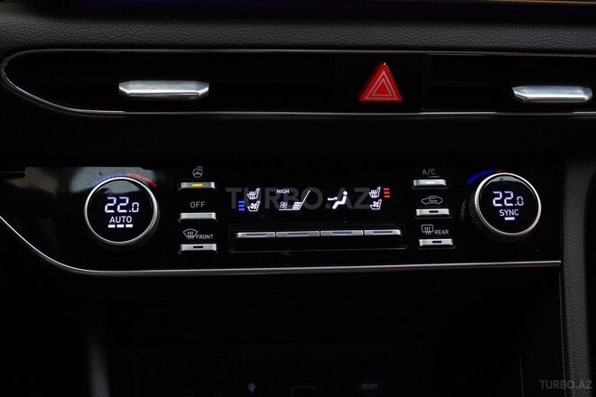 Hyundai Sonata-17