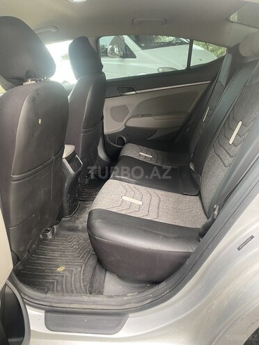 Hyundai Elantra 2018, 21,611 km - 2.0 l - Bakı