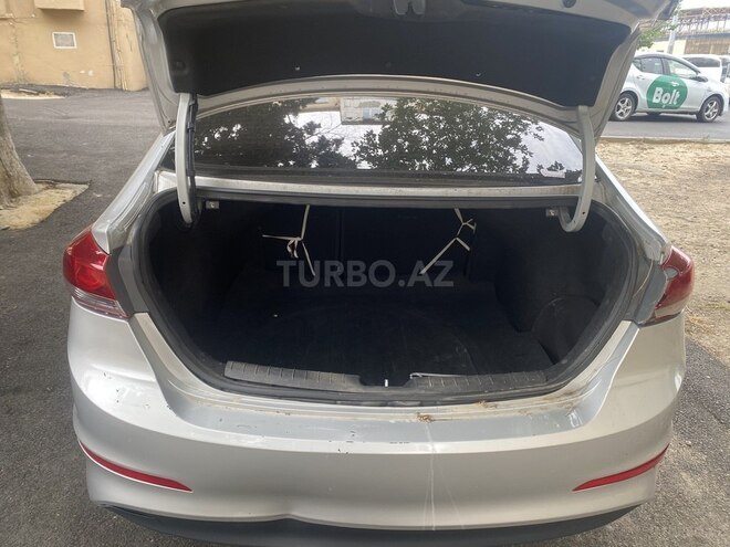 Hyundai Elantra 2018, 21,611 km - 2.0 l - Bakı