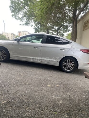 Hyundai Elantra 2018, 21,611 km - 2.0 l - Bakı