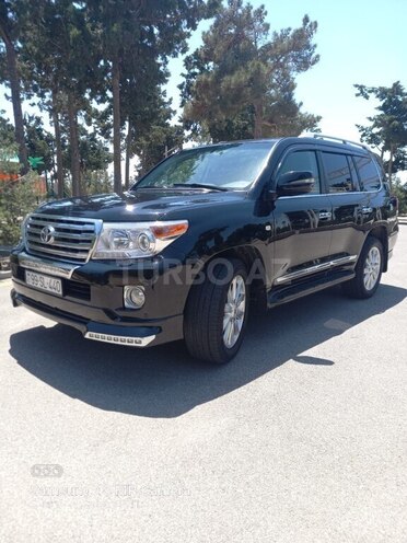 Toyota Land Cruiser-6