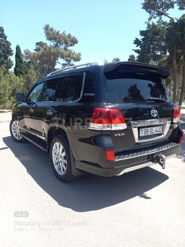 Toyota Land Cruiser-5