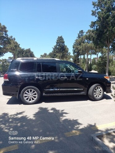 Toyota Land Cruiser-7