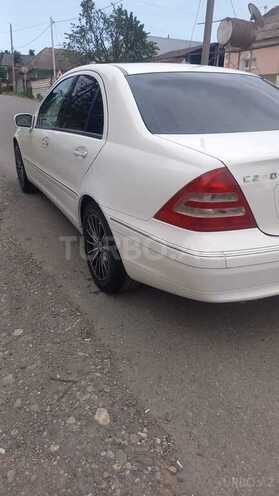 Mercedes C 240 2001, 318,000 km - 2.6 л - Qazax