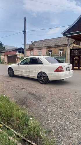 Mercedes C 240 2001, 318,000 km - 2.6 л - Qazax