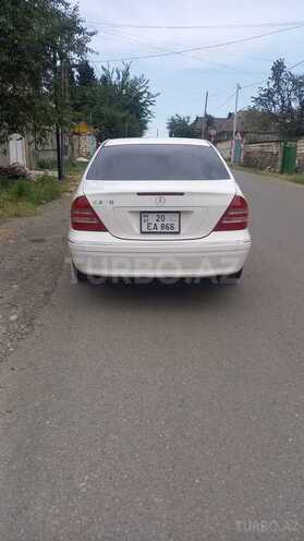 Mercedes C 240 2001, 318,000 km - 2.6 л - Qazax