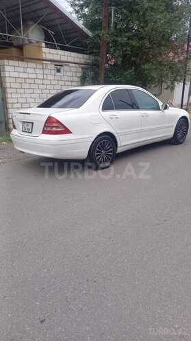 Mercedes C 240 2001, 318,000 km - 2.6 л - Qazax
