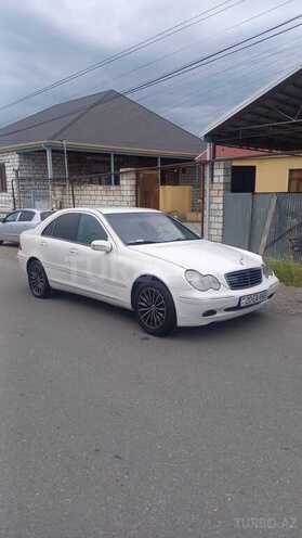 Mercedes C 240 2001, 318,000 km - 2.6 л - Qazax
