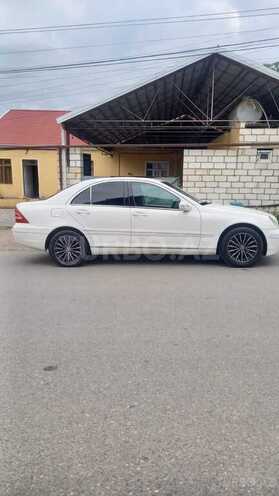 Mercedes C 240 2001, 318,000 km - 2.6 л - Qazax