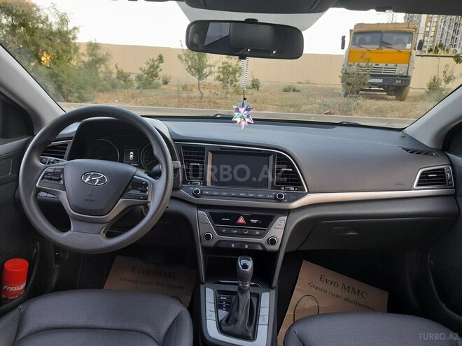 Hyundai Avante 2015, 245,063 km - 1.6 l - Bakı